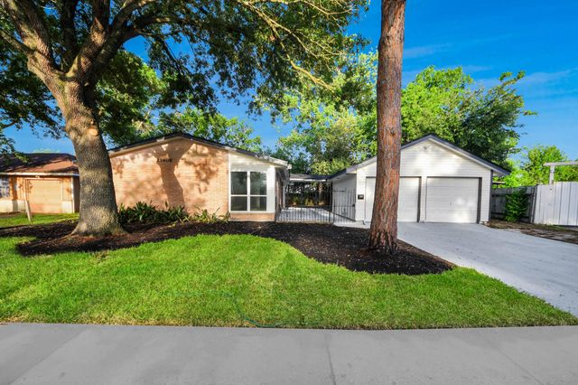13406 Melcher Drive, Houston, TX 77045
