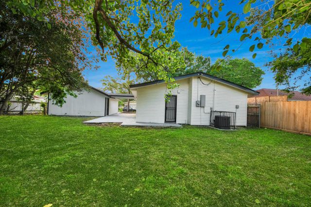 13406 Melcher Drive, Houston, TX 77045