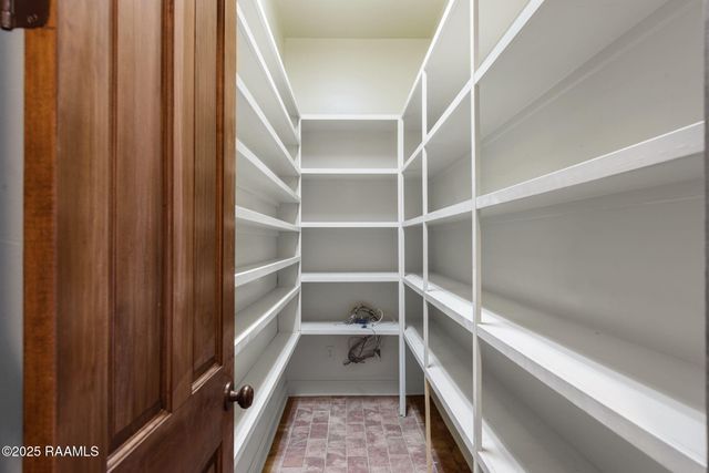 103 Vanburg Place, Lafayette, LA 70508