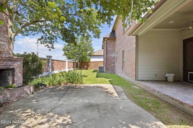 103 Vanburg Place, Lafayette, LA 70508