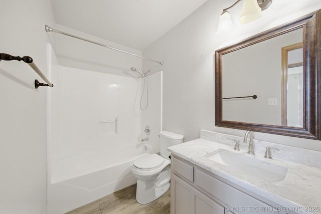 11924 N 107th East Place, Collinsville, OK 74021