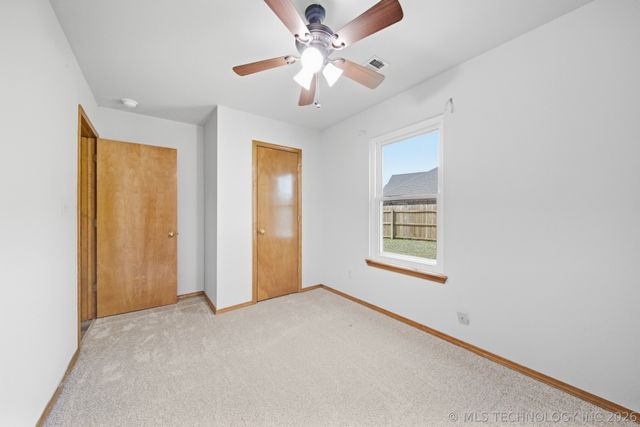 11924 N 107th East Place, Collinsville, OK 74021