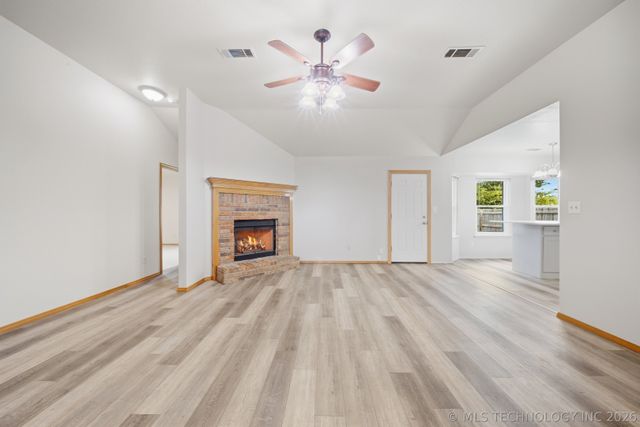 11924 N 107th East Place, Collinsville, OK 74021