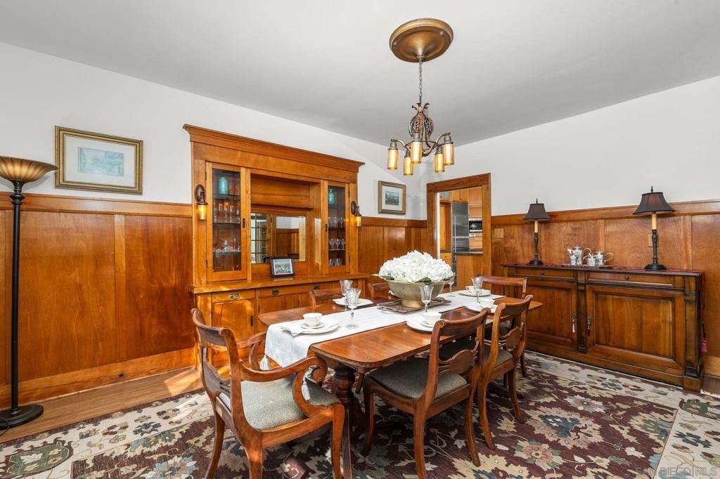 Image 10 of property listing at 2124 Sunset Blvd, San Diego, CA 92103