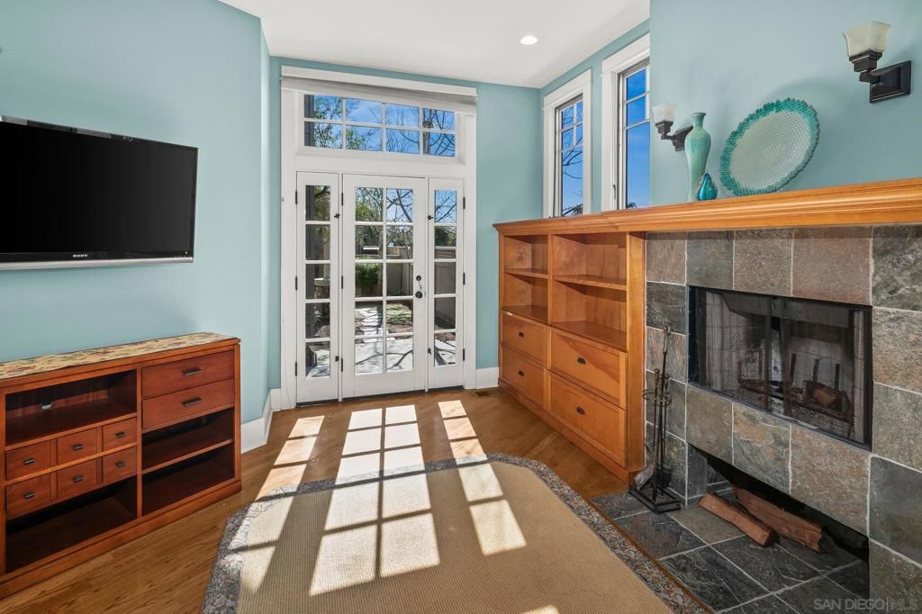 Image 40 of property listing at 2124 Sunset Blvd, San Diego, CA 92103