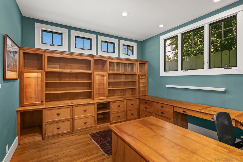 Image 44 of property listing at 2124 Sunset Blvd, San Diego, CA 92103