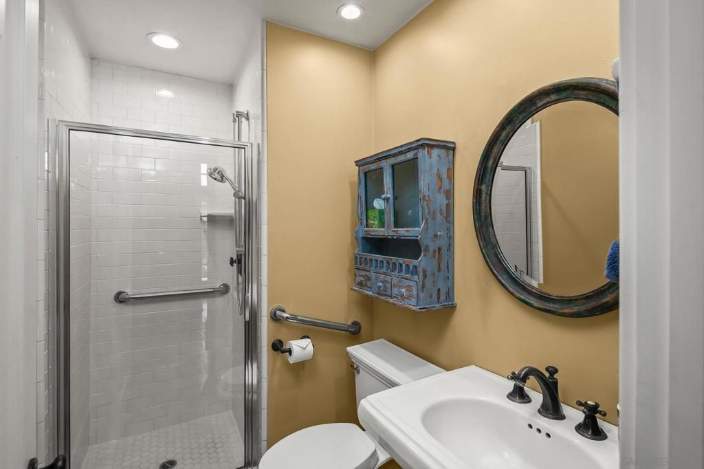 Image 46 of property listing at 2124 Sunset Blvd, San Diego, CA 92103