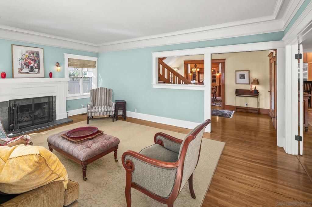 Image 8 of property listing at 2124 Sunset Blvd, San Diego, CA 92103