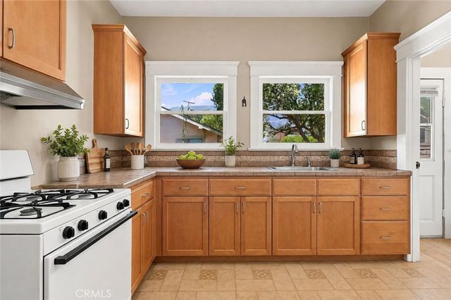 134 Grand, Monrovia, CA 91016