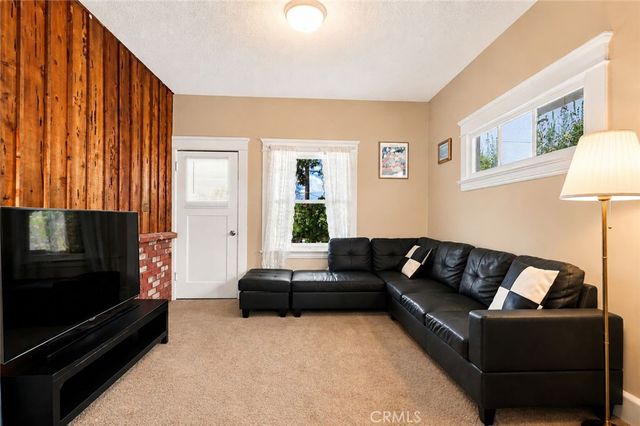 134 Grand, Monrovia, CA 91016
