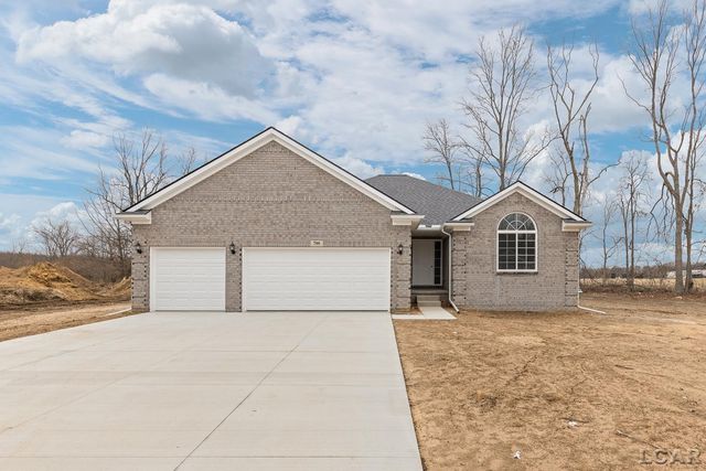 799 War Bonnet Drive, Tecumseh, MI 49286