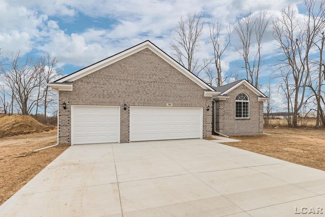 799 War Bonnet Drive, Tecumseh, MI 49286