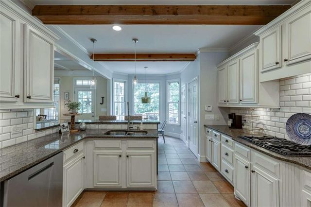 7310 Hedgewood Way, Hoschton, GA 30548