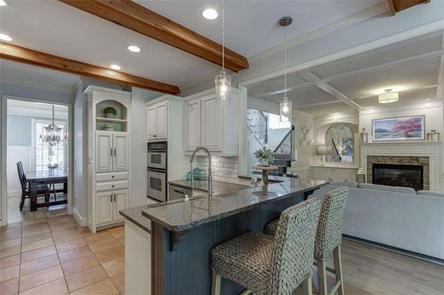 7310 Hedgewood Way, Hoschton, GA 30548