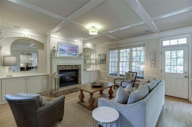 7310 Hedgewood Way, Hoschton, GA 30548