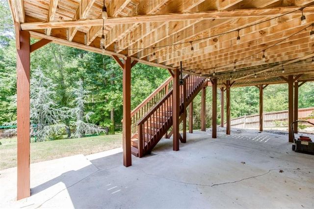7310 Hedgewood Way, Hoschton, GA 30548