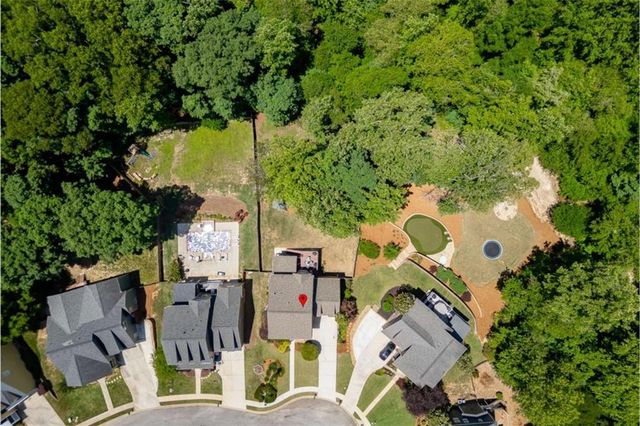 7310 Hedgewood Way, Hoschton, GA 30548