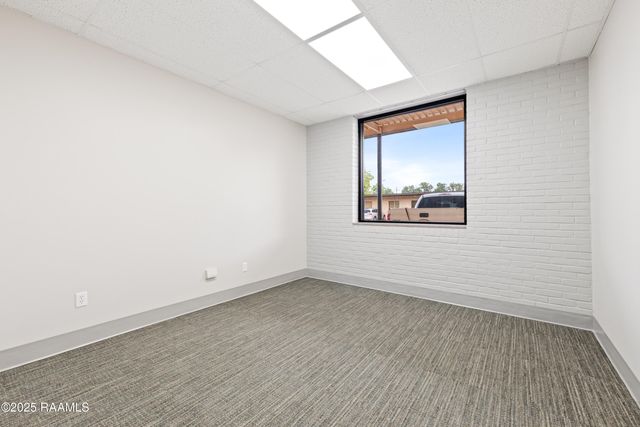 120 Oil Center Drive, Lafayette, LA 70503