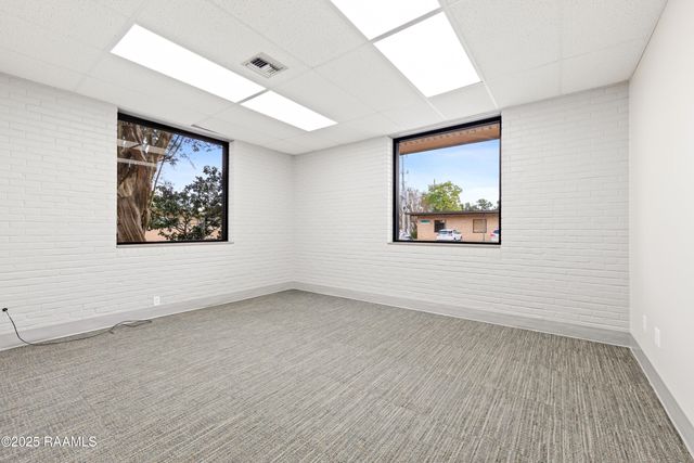 120 Oil Center Drive, Lafayette, LA 70503