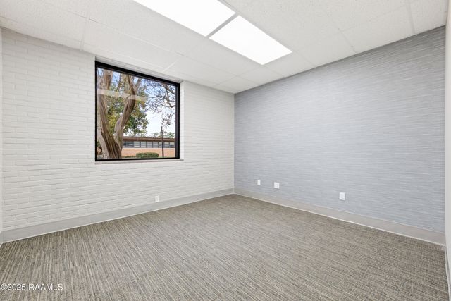 120 Oil Center Drive, Lafayette, LA 70503