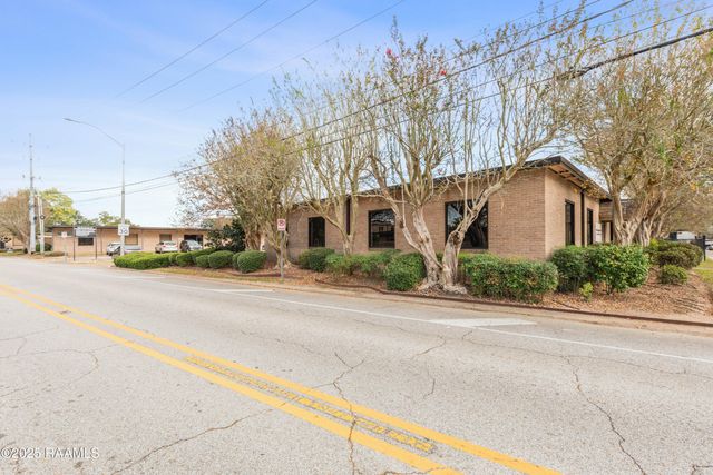 120 Oil Center Drive, Lafayette, LA 70503