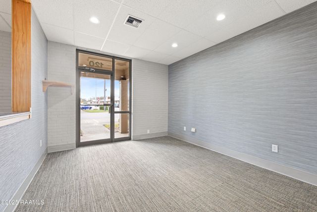 120 Oil Center Drive, Lafayette, LA 70503