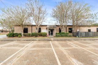 120 Oil Center Drive, Lafayette, LA 70503