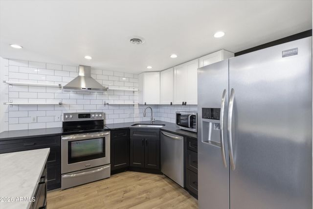 334 W MEDLOCK Drive C201, Phoenix, AZ 85013