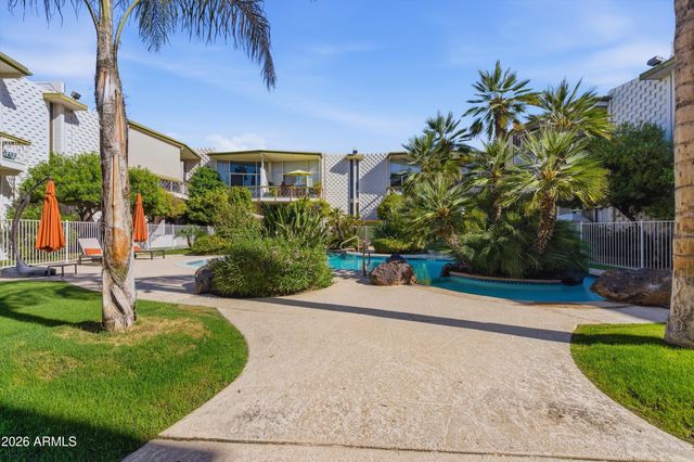 334 W MEDLOCK Drive C201, Phoenix, AZ 85013