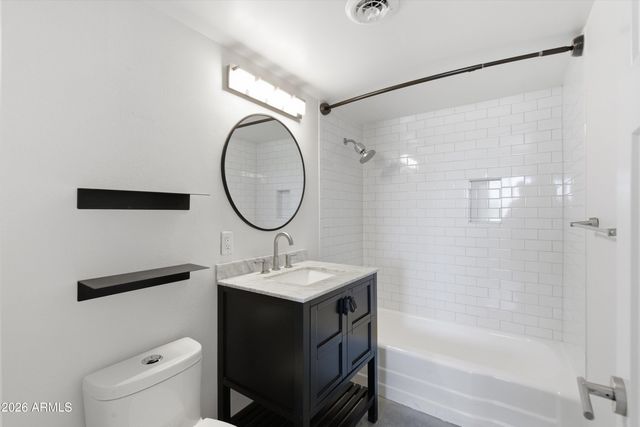 334 W MEDLOCK Drive C201, Phoenix, AZ 85013