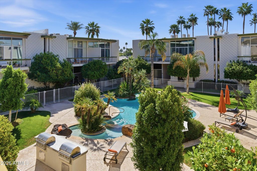 334 W MEDLOCK Drive C201, Phoenix, AZ 85013 — photo 2