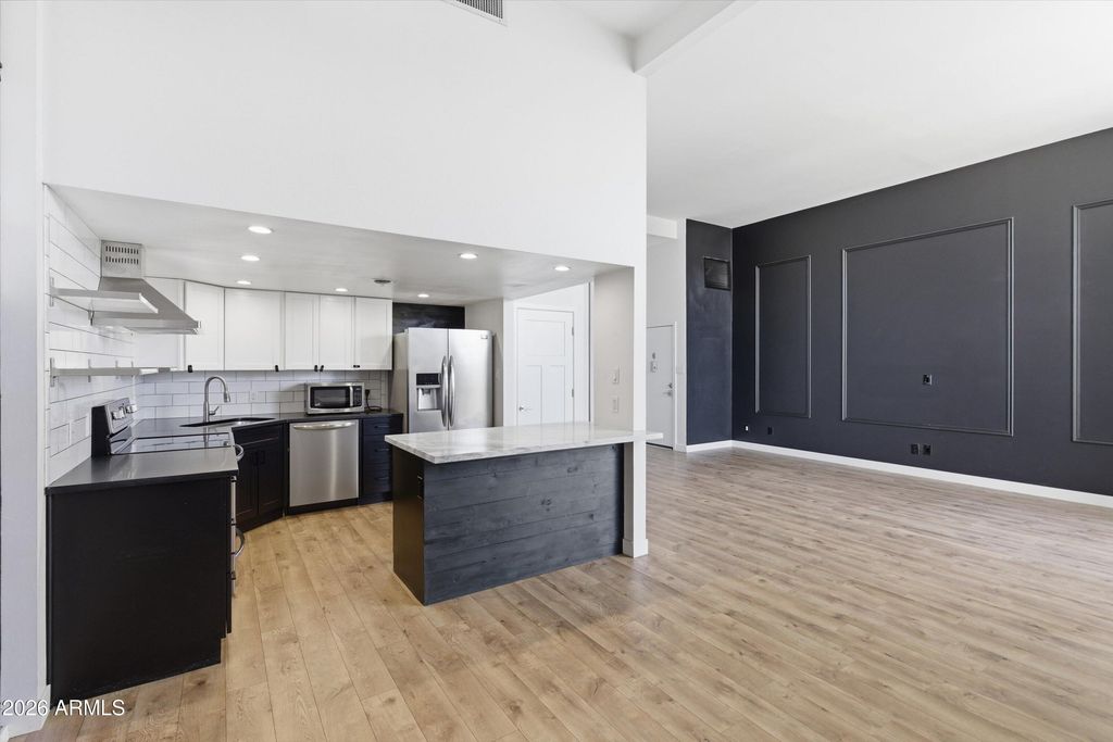 334 W MEDLOCK Drive C201, Phoenix, AZ 85013 — photo 3