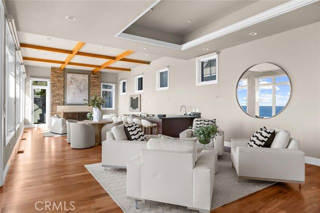 1076 Skyline Drive, Laguna Beach, CA 92651