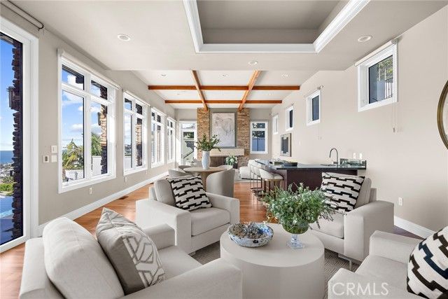 1076 Skyline Drive, Laguna Beach, CA 92651