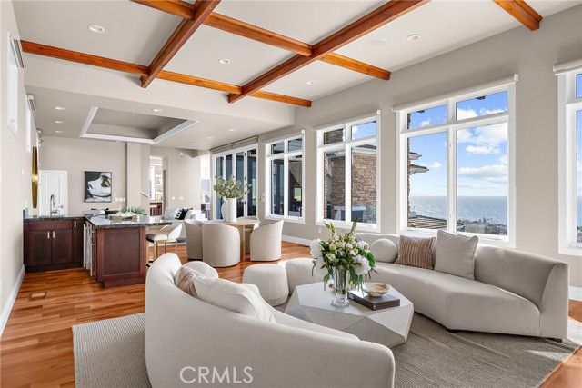 1076 Skyline Drive, Laguna Beach, CA 92651