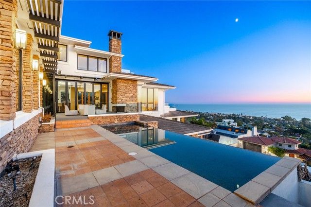 1076 Skyline Drive, Laguna Beach, CA 92651