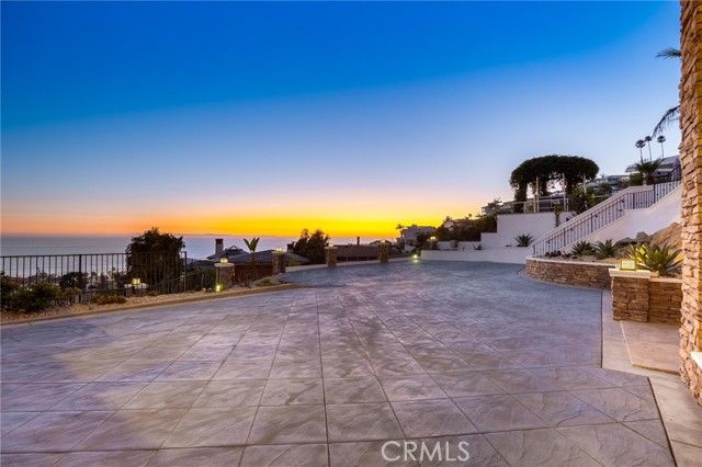1076 Skyline Drive, Laguna Beach, CA 92651