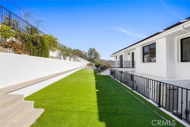 1076 Skyline Drive, Laguna Beach, CA 92651