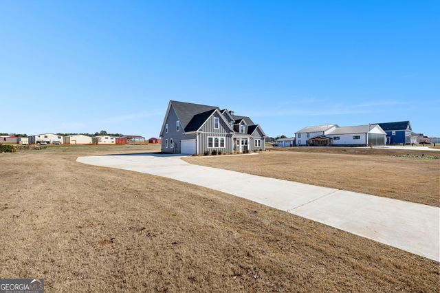 404 Whipple Avenue, Williamson, GA 30292