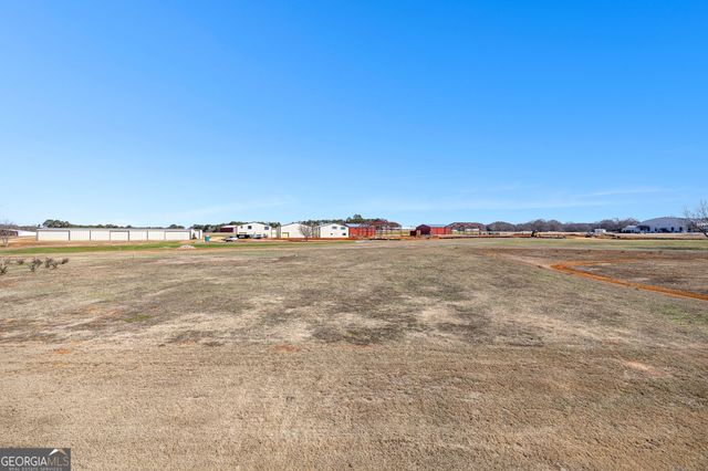 404 Whipple Avenue, Williamson, GA 30292