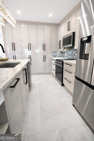 724 Bellemeade Avenue NW, Atlanta, GA 30318