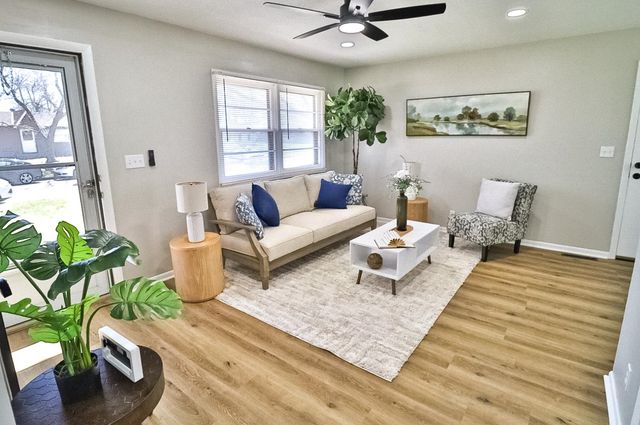 2318 W Heuett St, Wichita, KS 67217