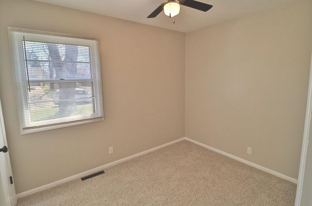 2318 W Heuett St, Wichita, KS 67217