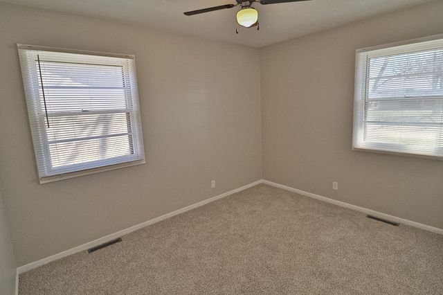 2318 W Heuett St, Wichita, KS 67217