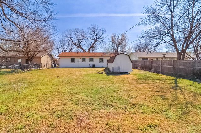 2318 W Heuett St, Wichita, KS 67217