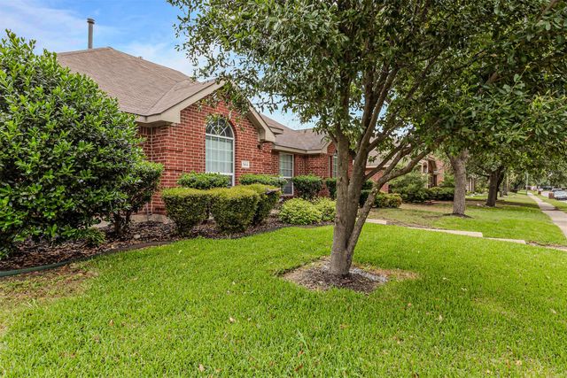 7413 Providence Drive, Rowlett, TX 75089