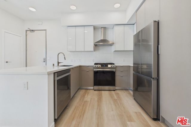 9900 Venice 609, Culver City, CA 90232