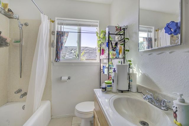 730 W Sunset Blvd, Hayward, CA 94541