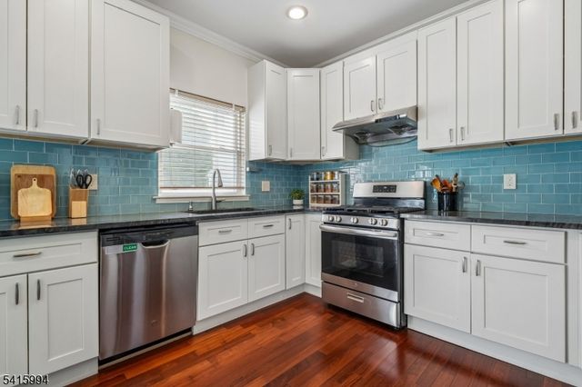 36 Murphy Drive, Bridgewater Twp., NJ 08807