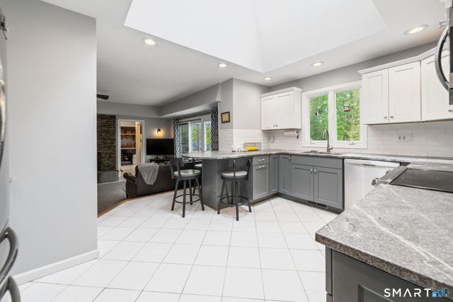 148 Colonial Drive, Southbury, CT 06488